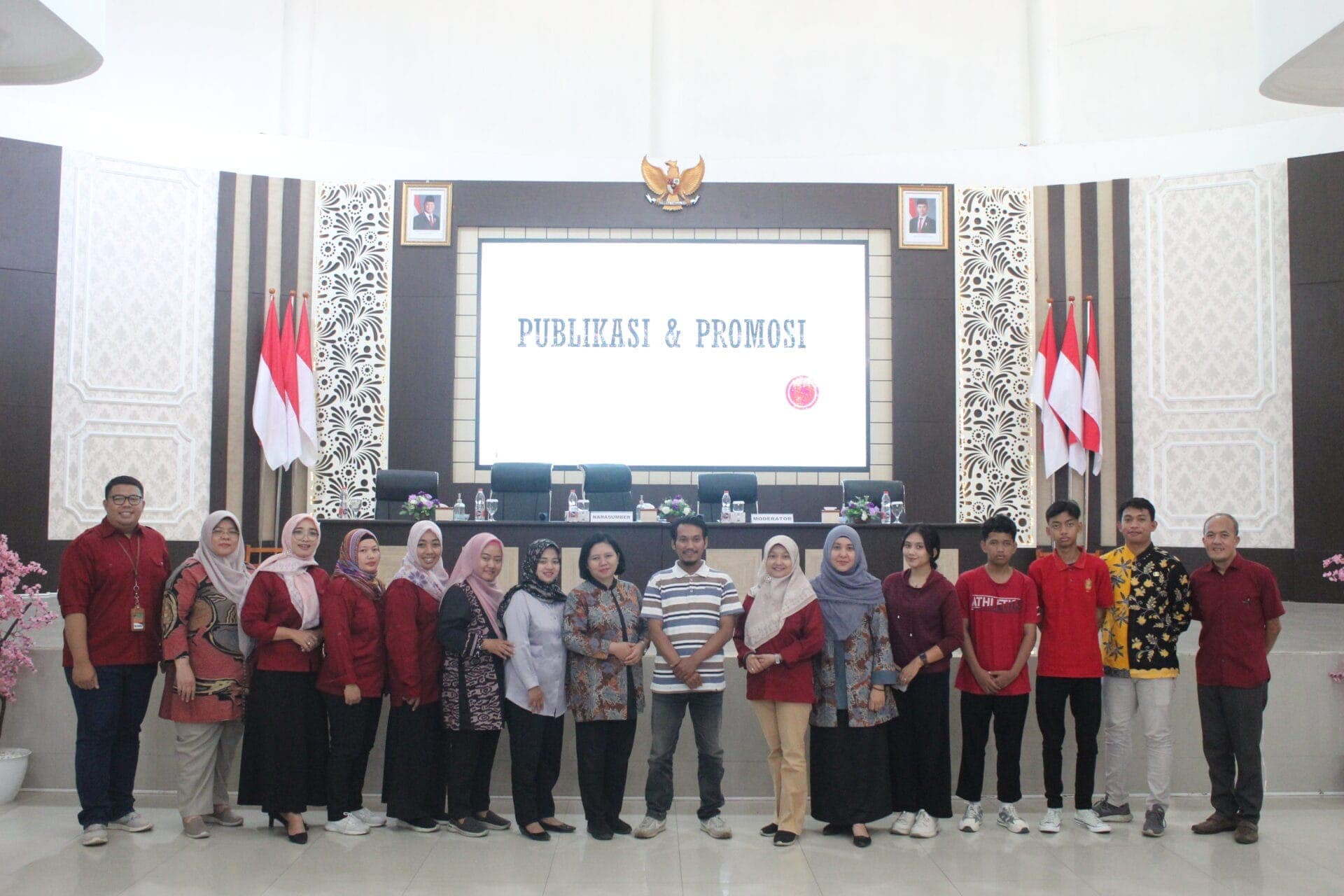 TINGKATKAN REPUTASI SEKOLAH, GTK dan SISWA DIBEKALI ILMU PUBLIKASI