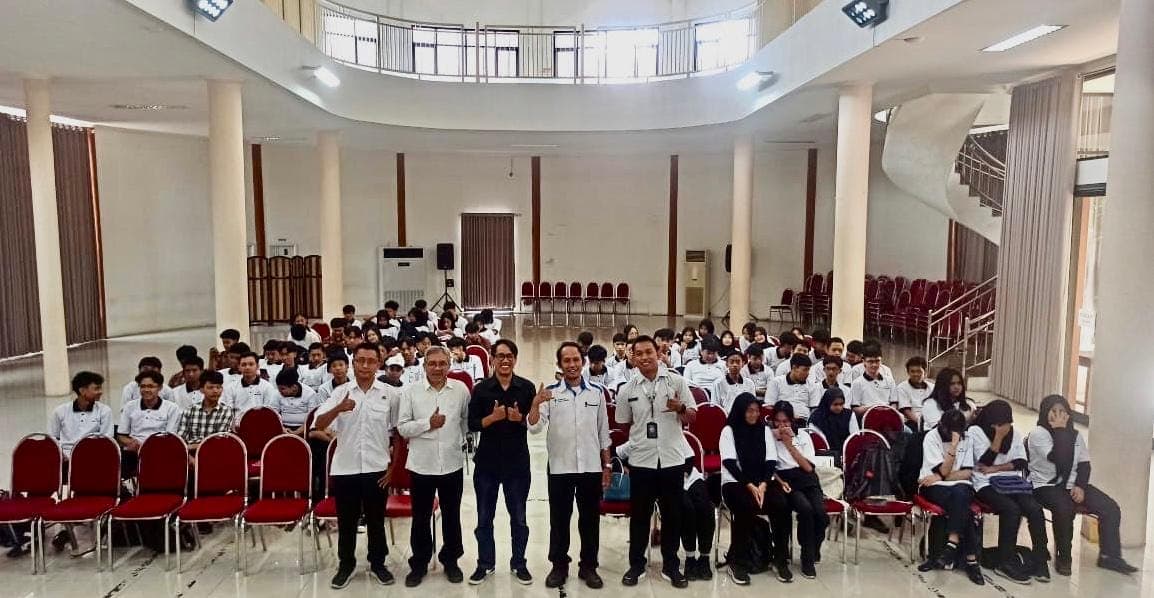 Siswa Kelas XII TKJ SMKN 2 MALANG Antusias Mengikuti Kegiatan Guru Tamu Bersama PT. Capoeng Digital Nusantara