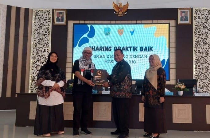 Studi Tiru Musyawarah Guru Inklusi Sidoarjo Dalam Sharing Praktik Baik Program Pendidikan Inklusif di SMK Negeri 2 Malang